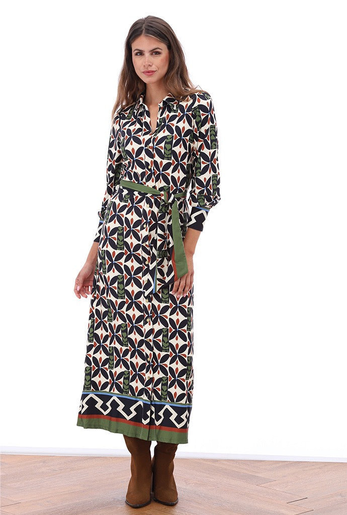 K-Design - Maxi jurk met zakjes, design en stoffen riem (B107)