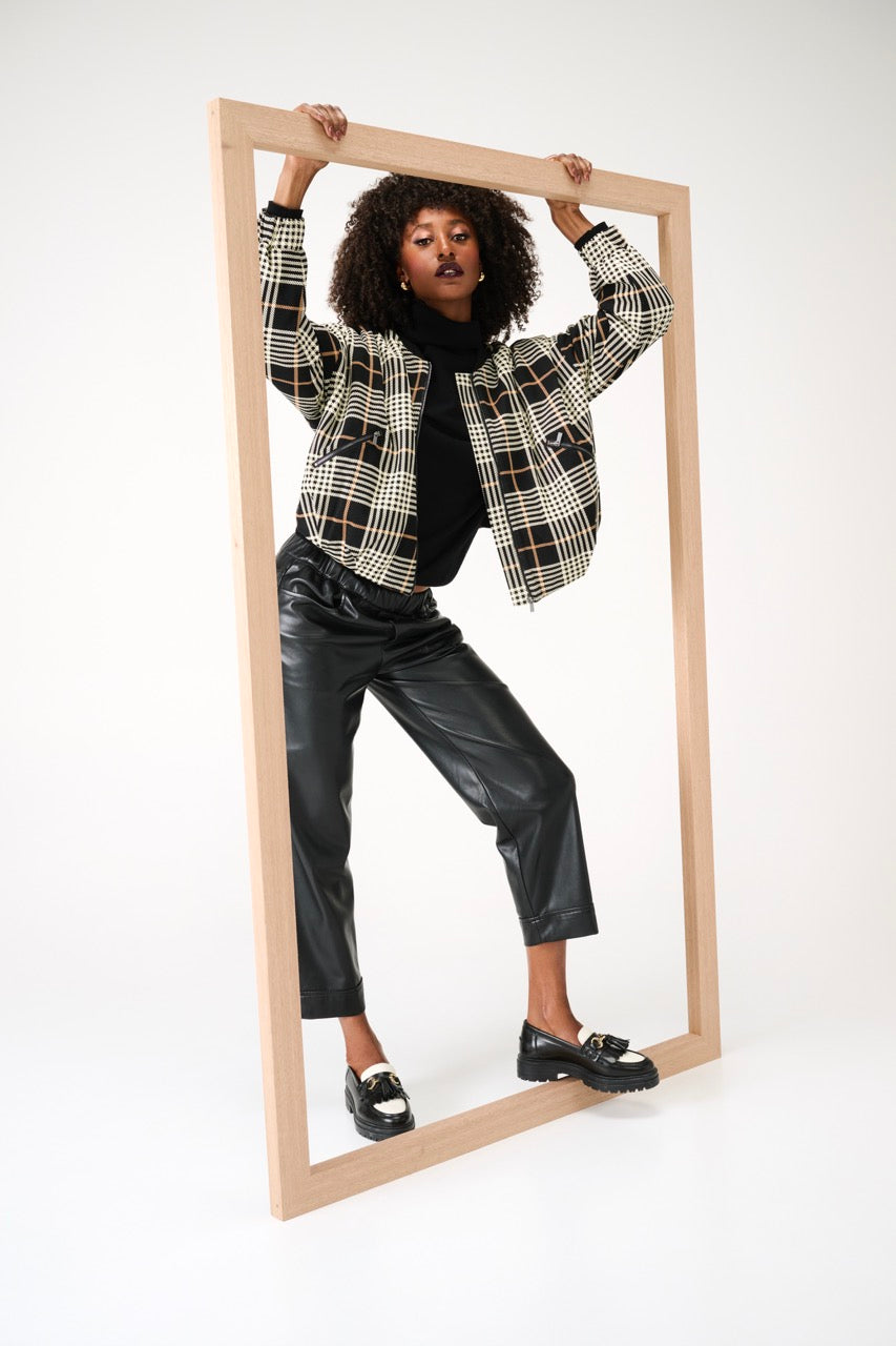 K-Design - Vegan lederen broek (B758)