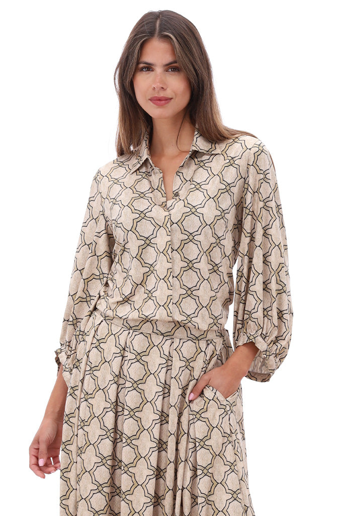 K-Design - Blouse met speciale mouwen & design (B257)