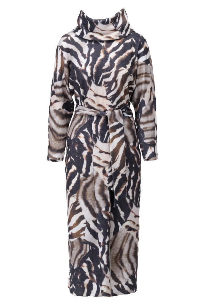 K-Design - Maxi jurk met rolkraag, design en stoffen riem (B404)